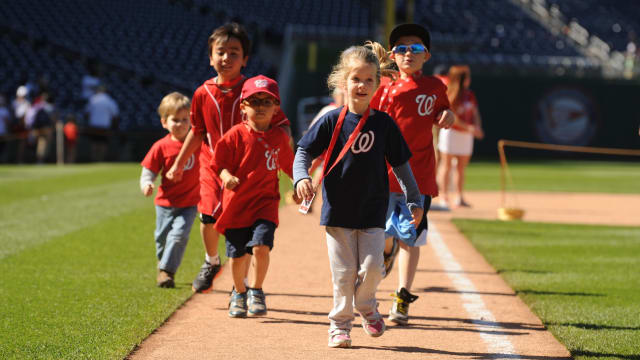 Kids Run the Bases at Nats Park